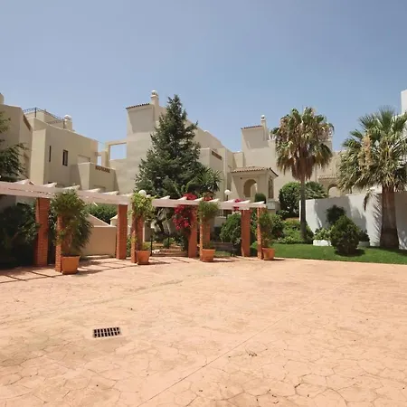 Appartement Three-bedroom In Casares Costa